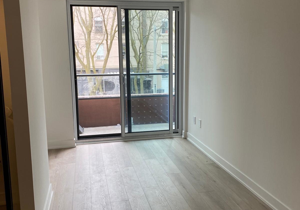 5-lakeview-avenue-toronto-ontario-c12125561