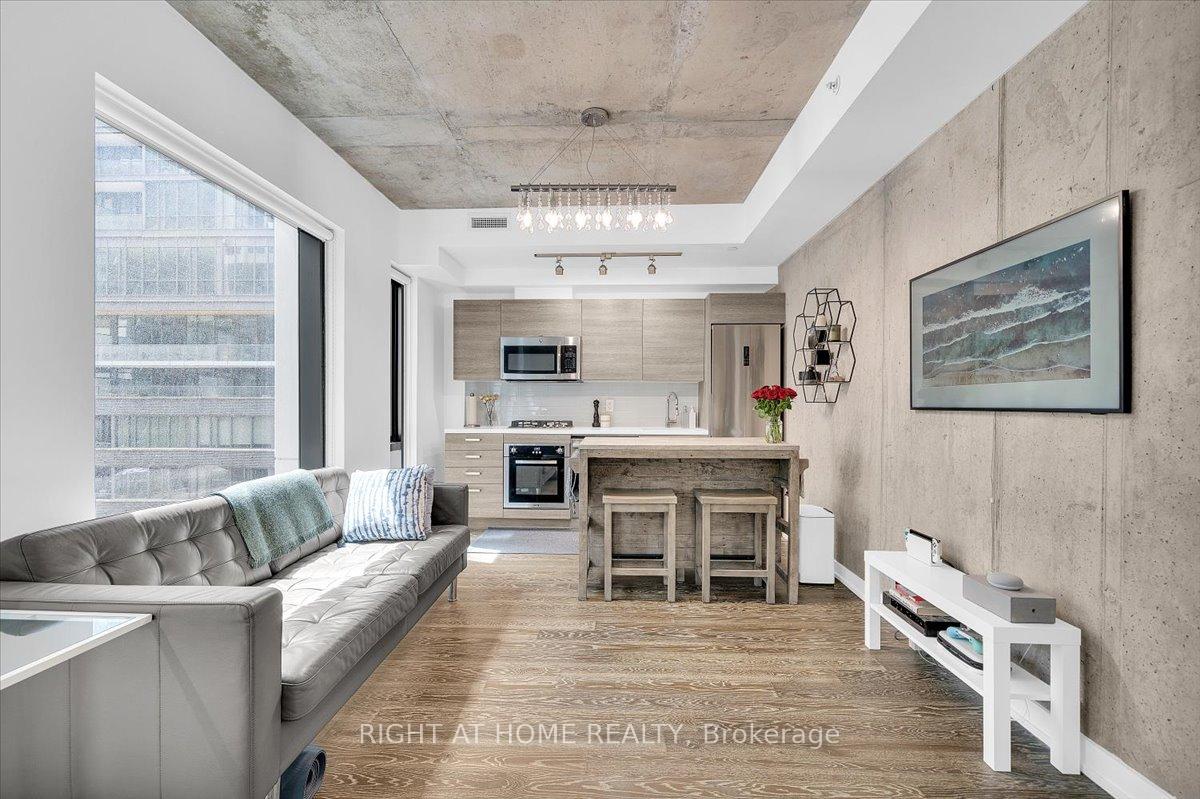 11-charlotte-street-toronto-ontario-c12128421