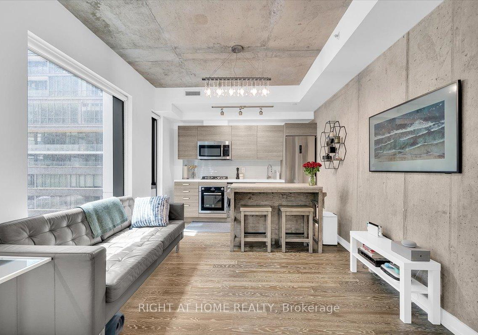 11-charlotte-street-toronto-ontario-c12128421