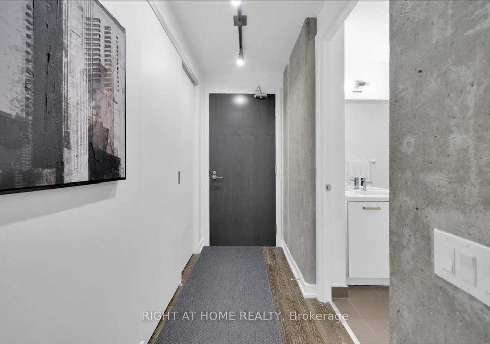 11-charlotte-street-toronto-ontario-c12128421