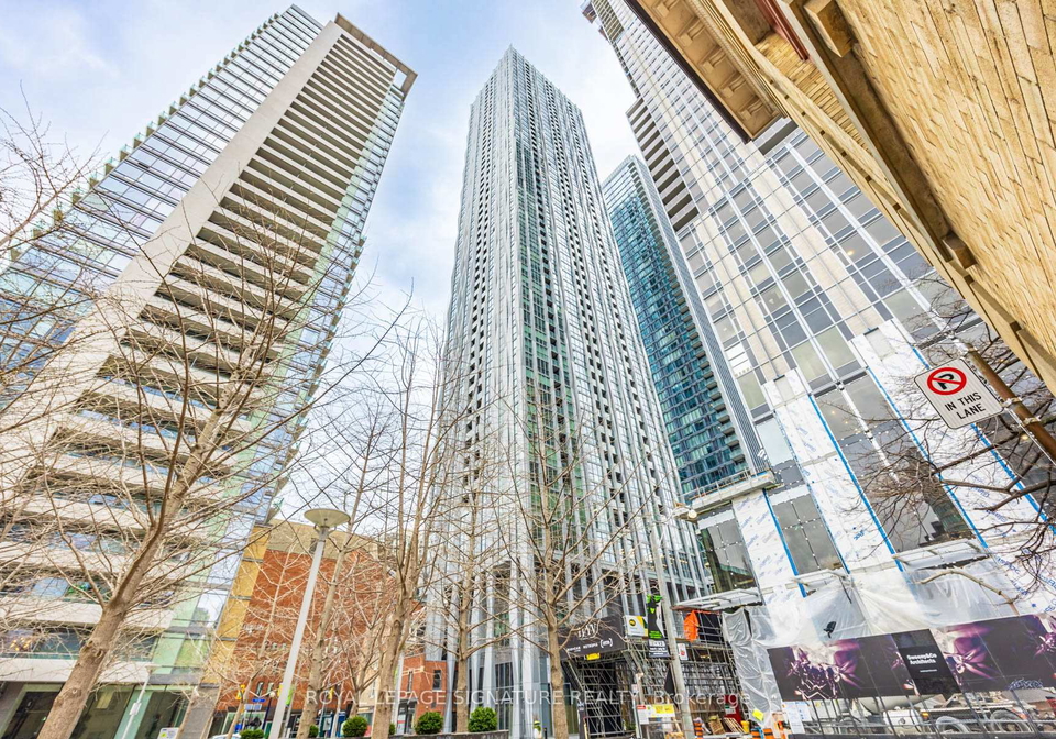 1-yorkville-avenue-toronto-ontario-c12128875