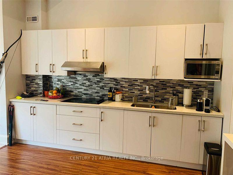 225-hollywood-avenue-north-york-ontario-c12129540