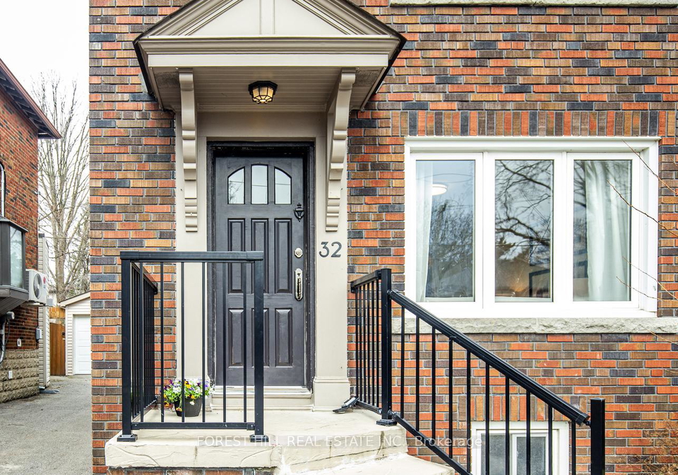 32-randolph-road-east-york-ontario-c12129665