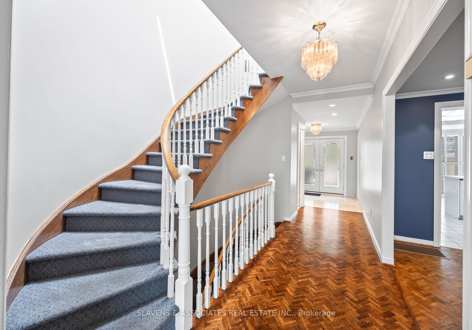 35-lower-village-gate-toronto-ontario-c12129750