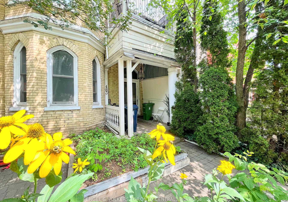 48-street-toronto-ontario-c12130045