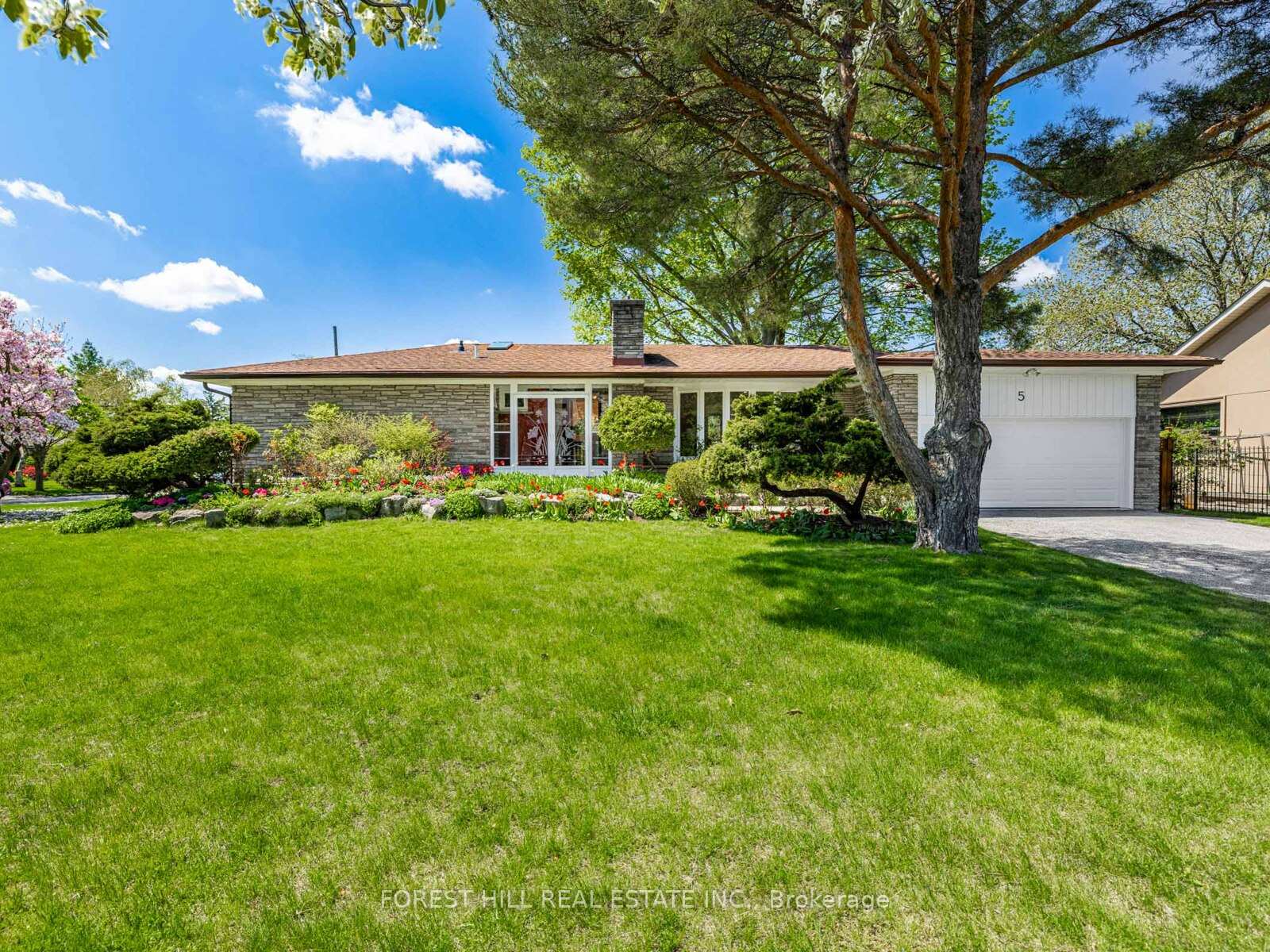 5-parmbelle-crescent-north-york-ontario-c12131134