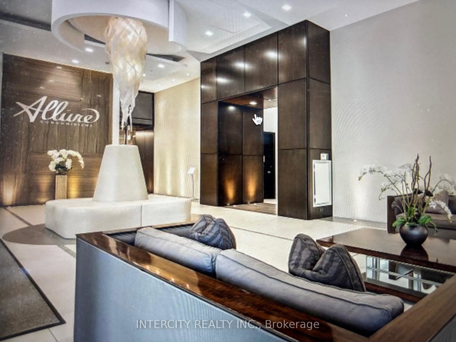 23-glebe-road-w-toronto-ontario-c12131687