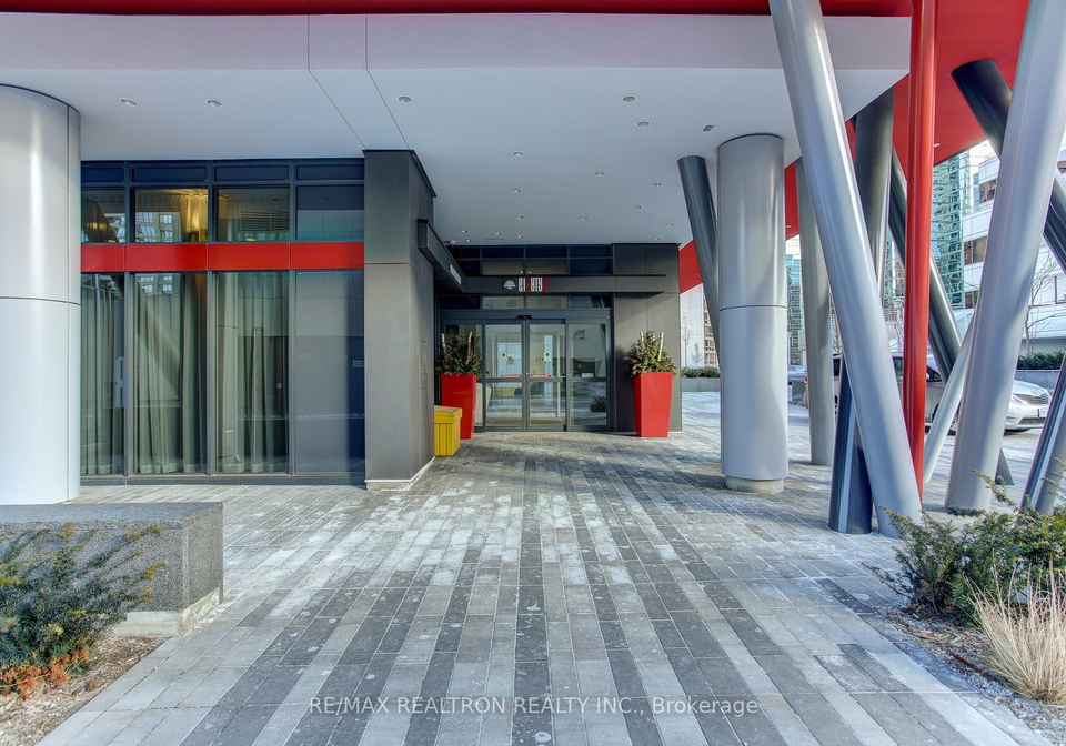 88-sheppard-avenue-e-north-york-ontario-c12132178