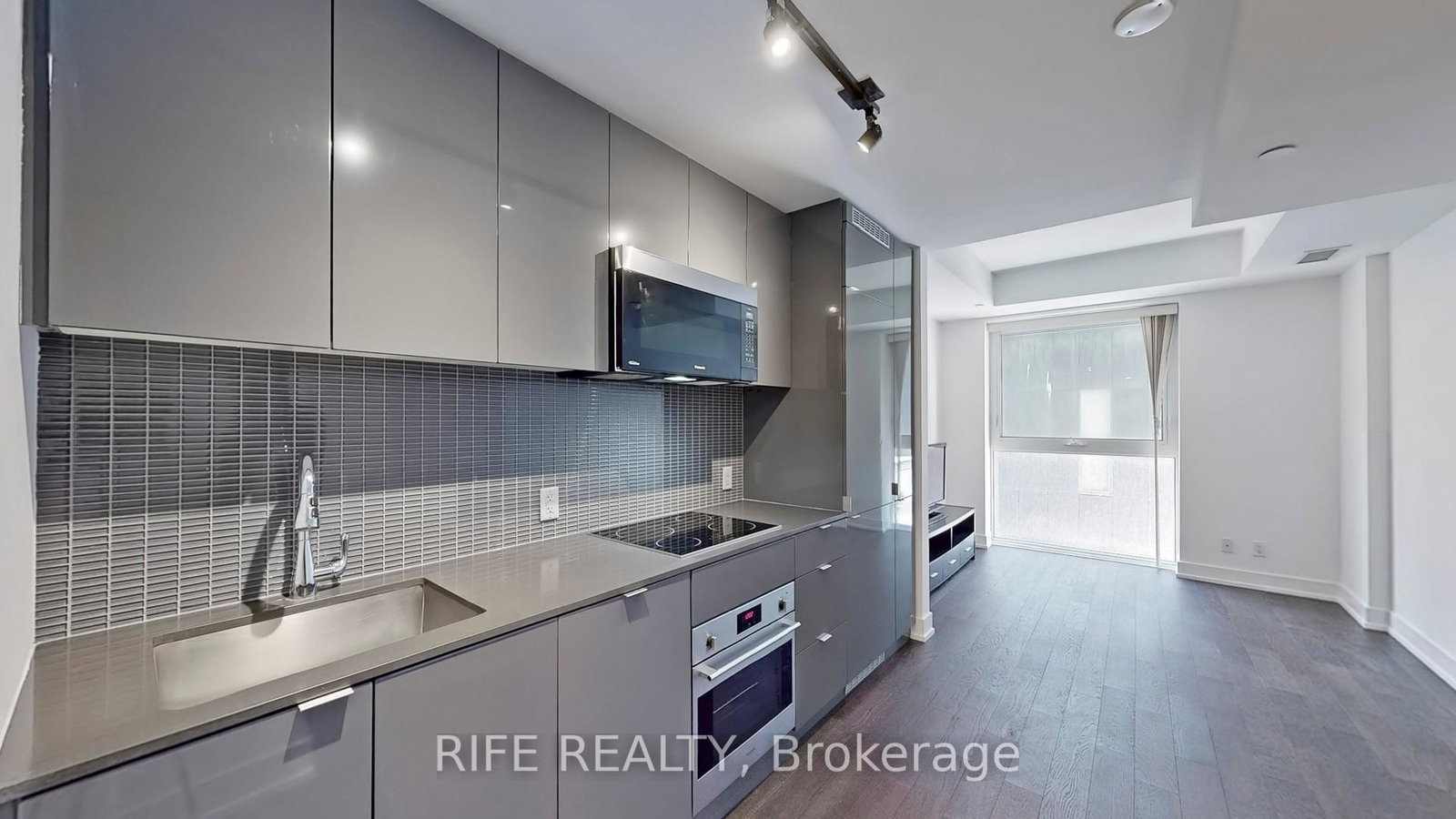 7-grenville-street-toronto-ontario-c12134152