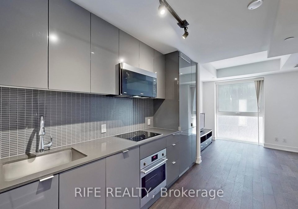 7-grenville-street-toronto-ontario-c12134152
