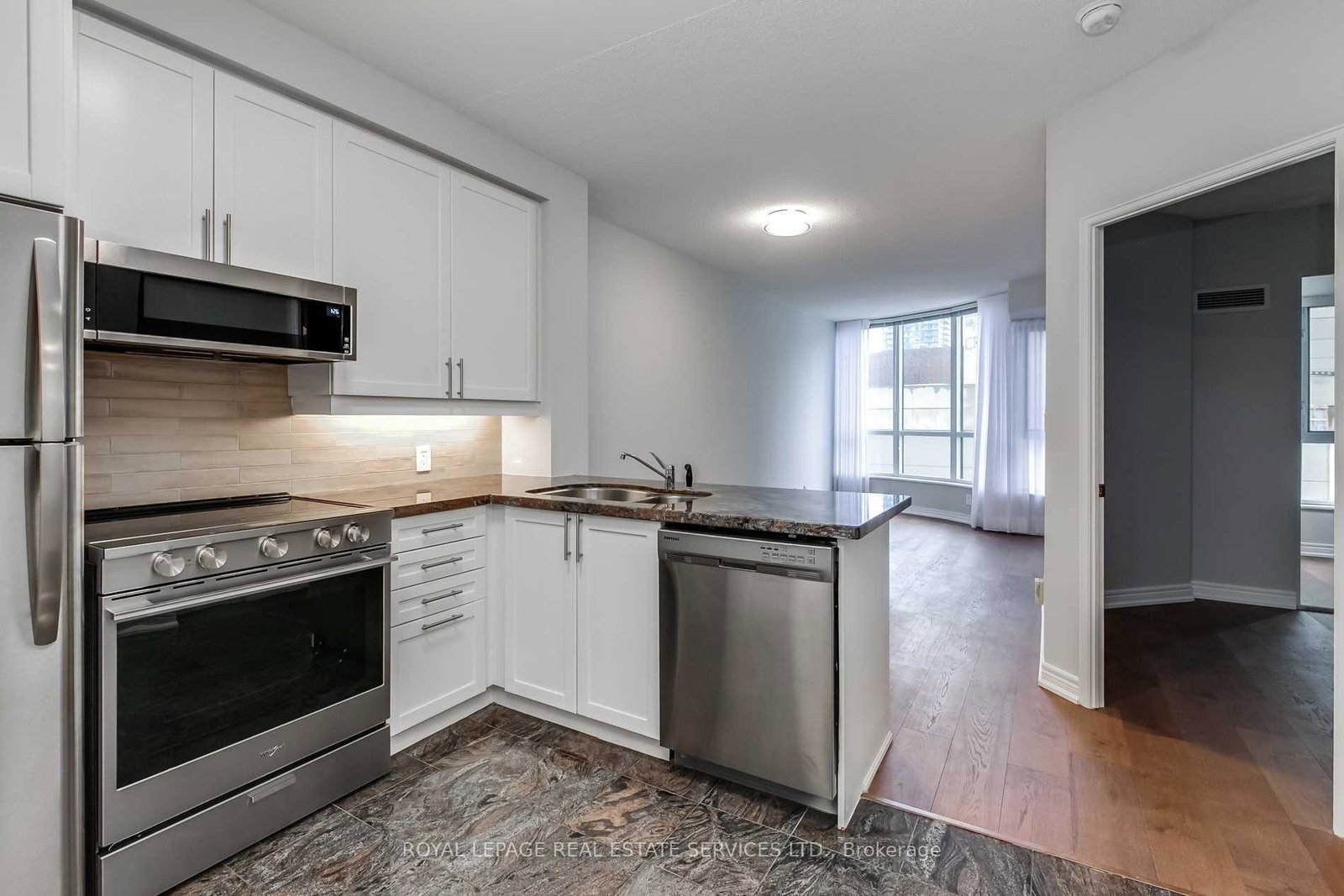 55-bloor-street-e-toronto-ontario-c12135280