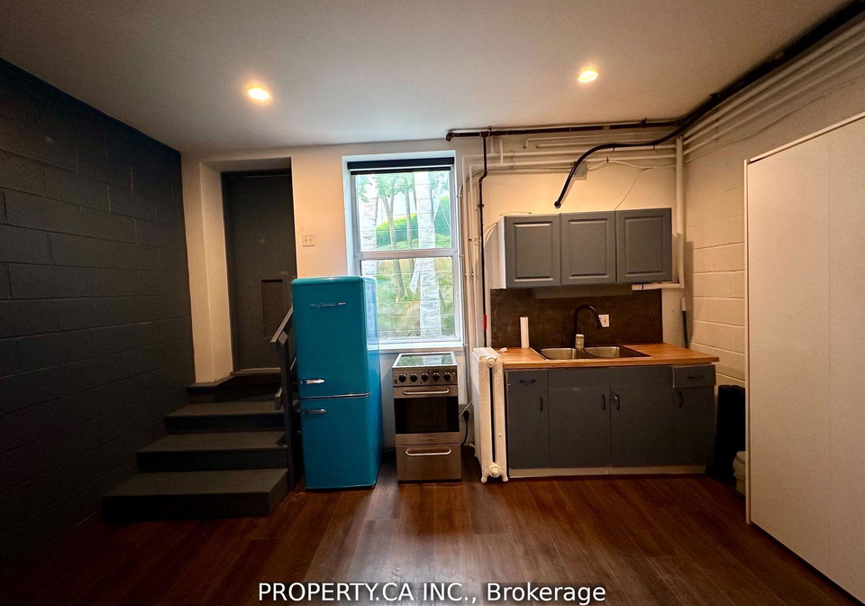 883-queen-street-w-toronto-ontario-c12135294