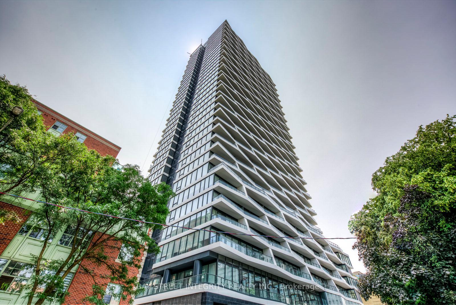 85-wood-street-toronto-ontario-c12135875