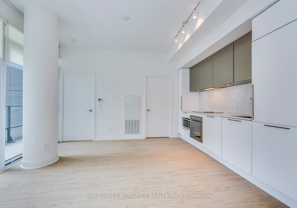 85-wood-street-toronto-ontario-c12135875