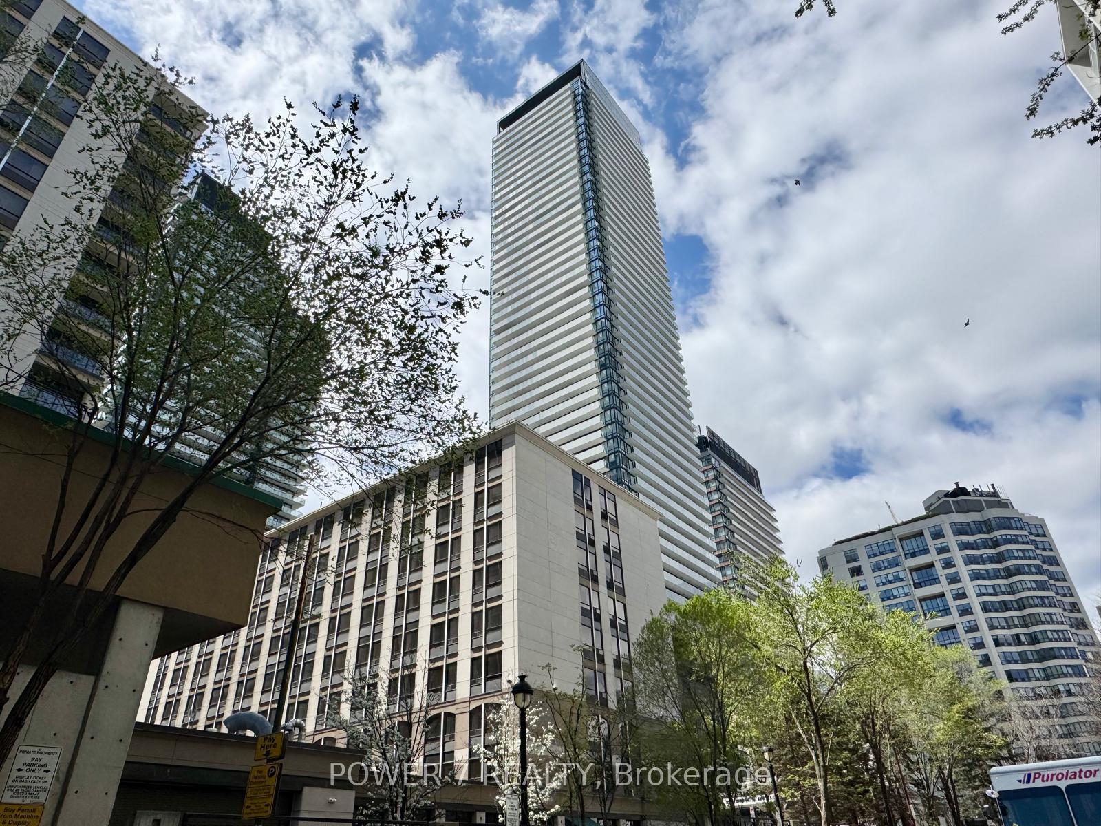 501-yonge-street-toronto-ontario-c12135992