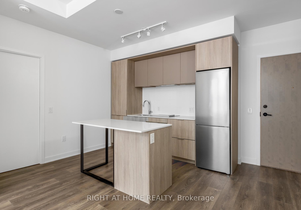 35-tubman-avenue-toronto-ontario-c12136174