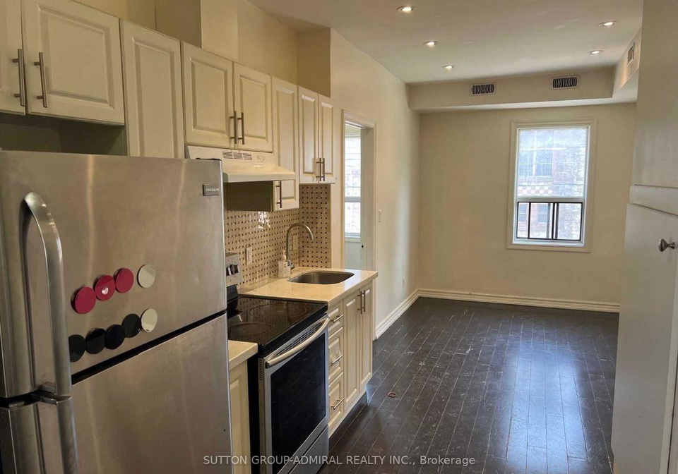 180-carlton-street-toronto-ontario-c12136348