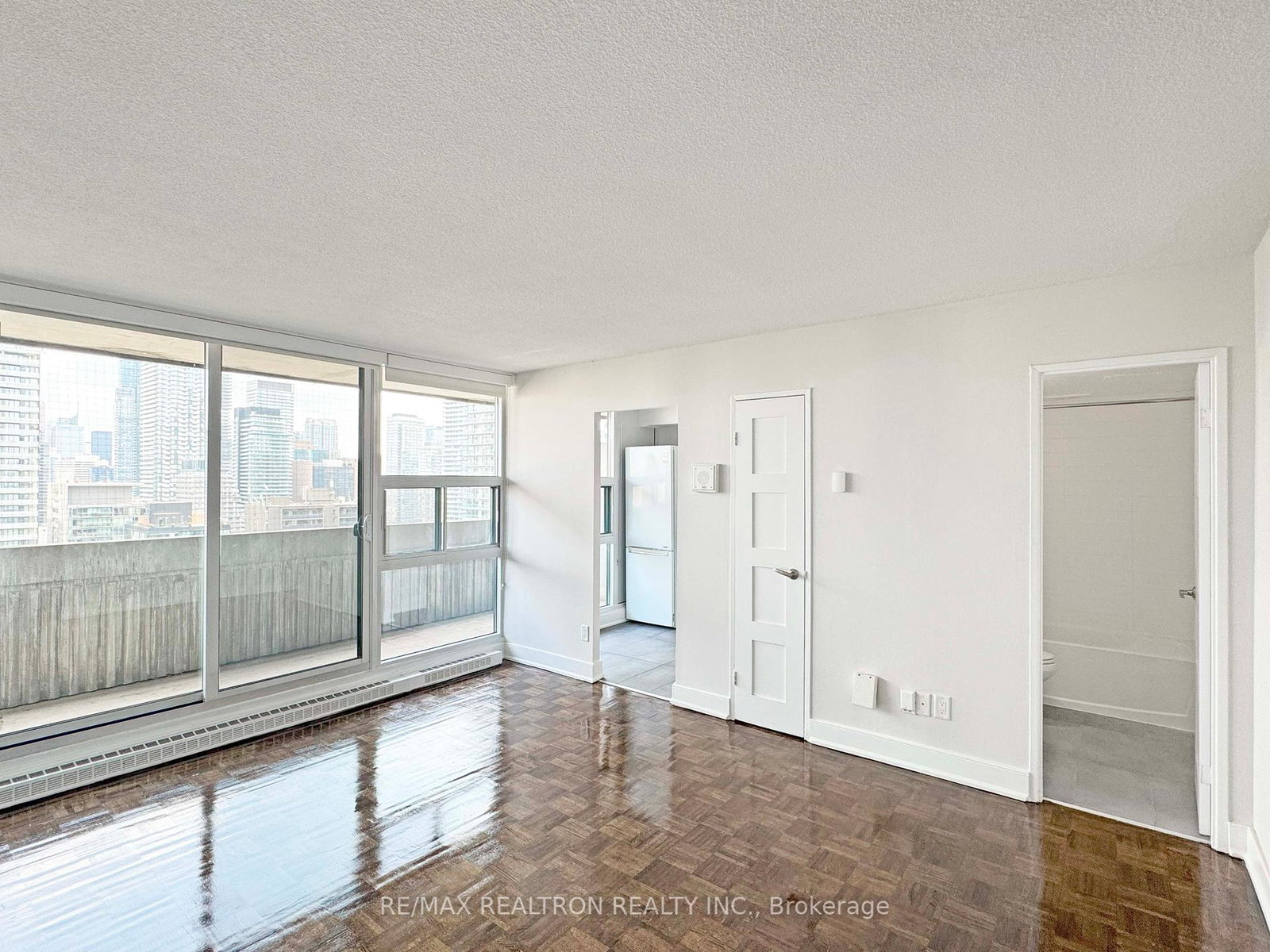33-isabella-street-toronto-ontario-c12136859