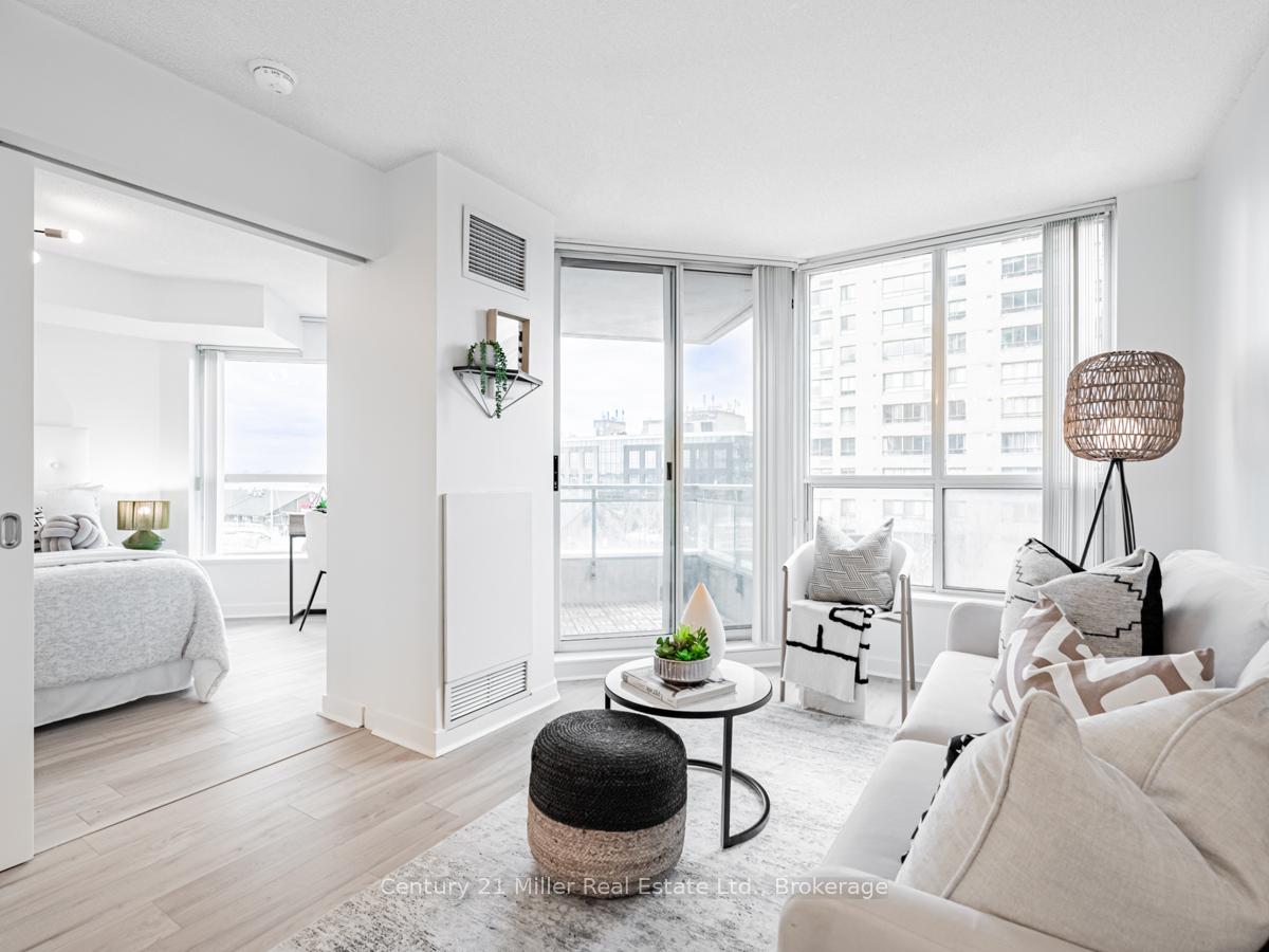 230-queens-quay-w-toronto-ontario-c12136862