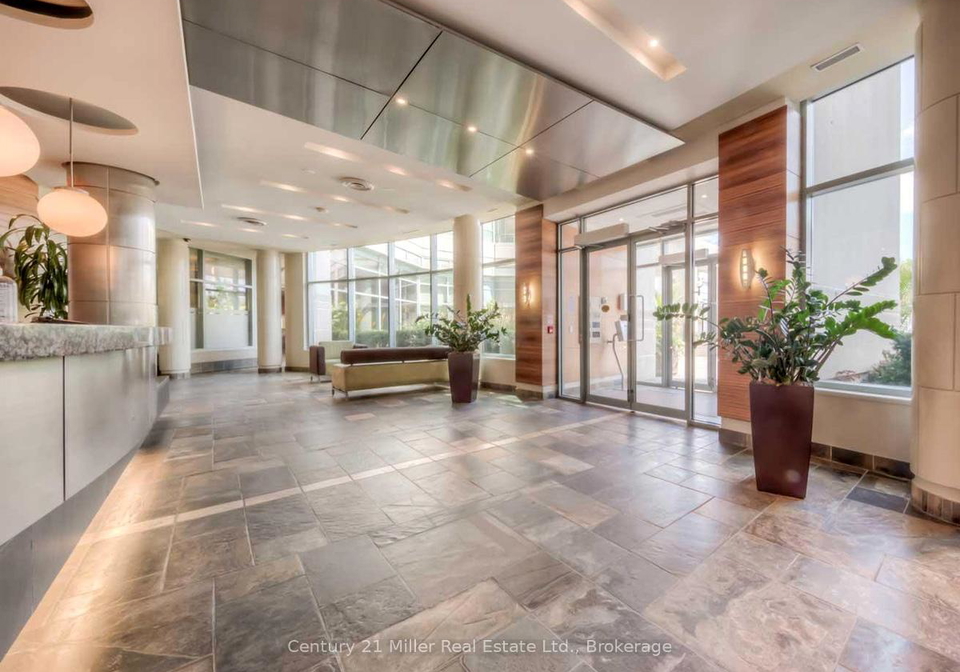 230-queens-quay-w-toronto-ontario-c12136862