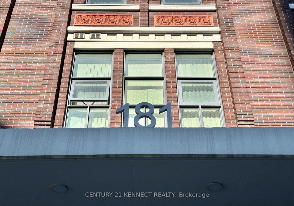 181-huron-street-toronto-ontario-c12137042