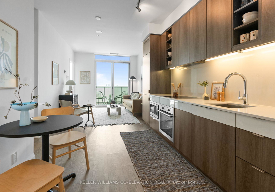101-erskine-avenue-toronto-ontario-c12137492