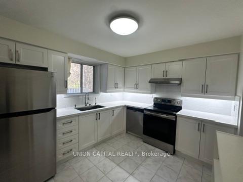 10-esterbrooke-avenue-north-york-ontario-c12138266