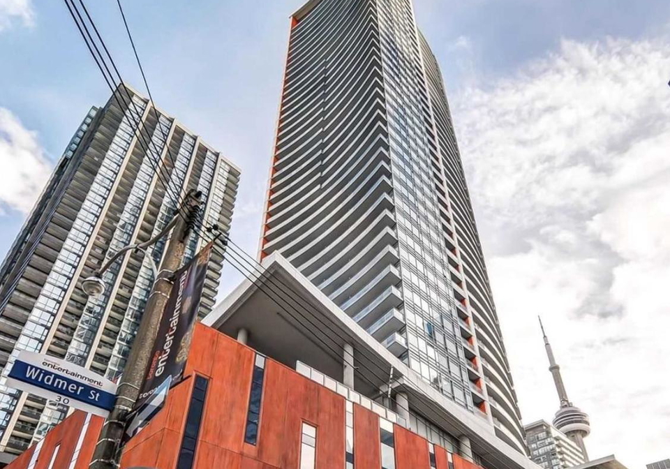21-widmer-street-toronto-ontario-c12138436