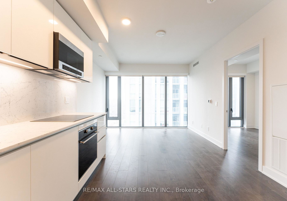 8-cumberland-street-toronto-ontario-c12138584