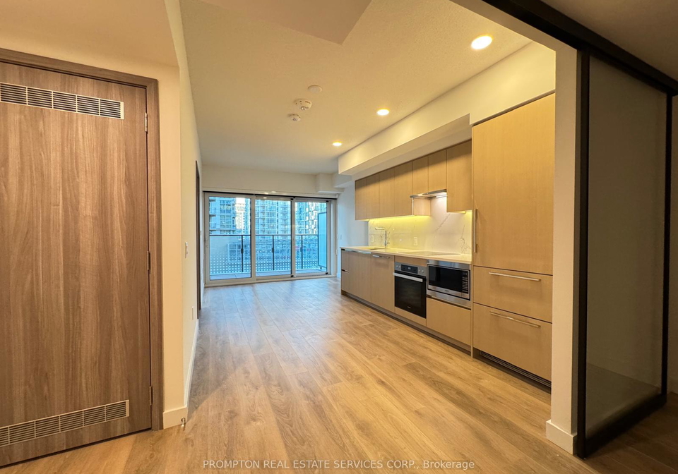 1-concord-cityplace-way-toronto-ontario-c12138798