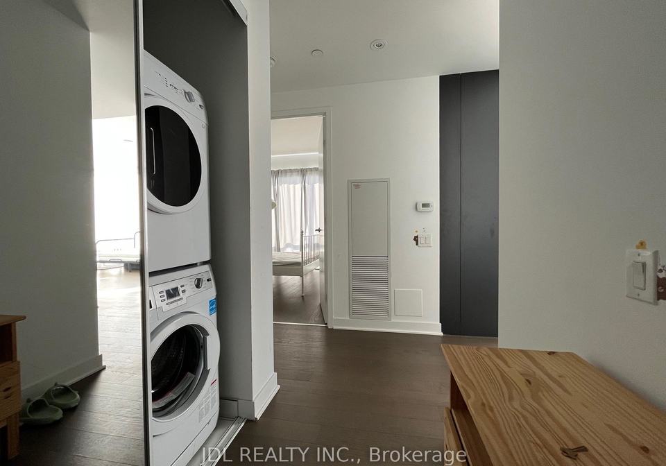 15-grenville-street-toronto-ontario-c12138888