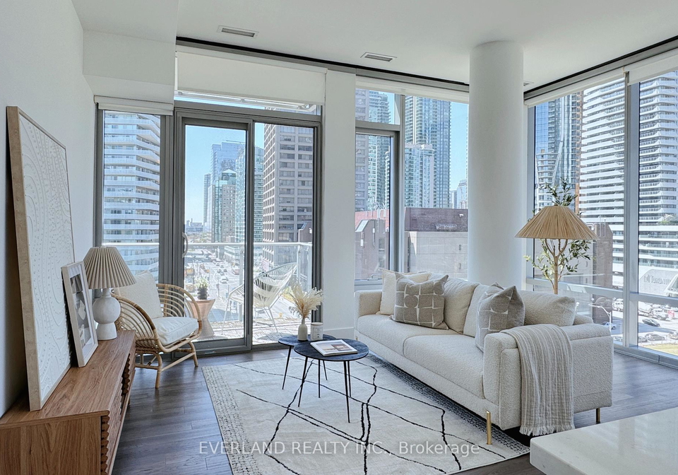 39-queens-quay-e-toronto-ontario-c12139597