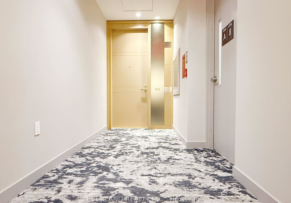 39-queens-quay-e-toronto-ontario-c12139597