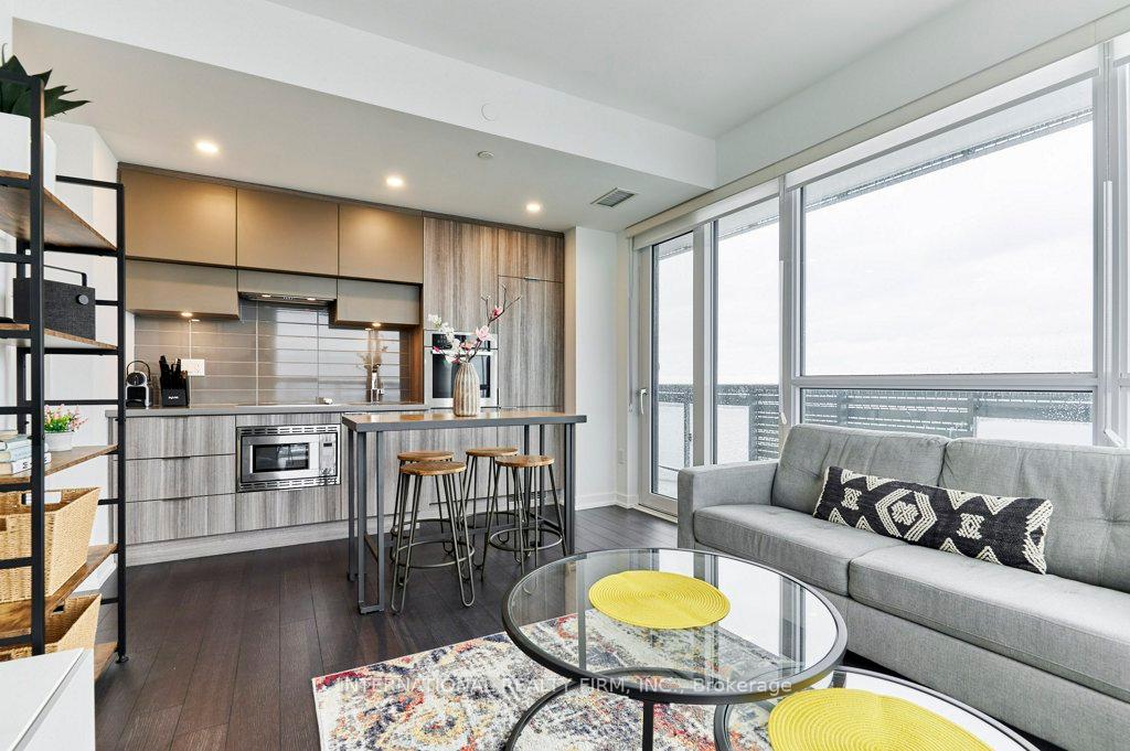 39-roehampton-avenue-toronto-ontario-c12140146