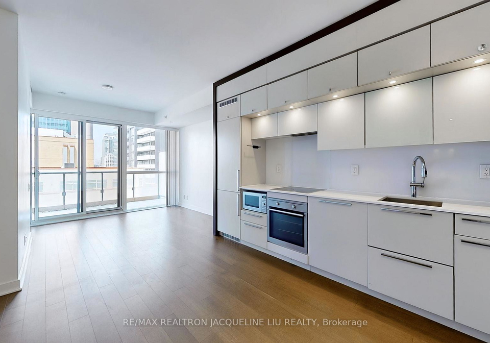 15-grenville-street-toronto-ontario-c12140230