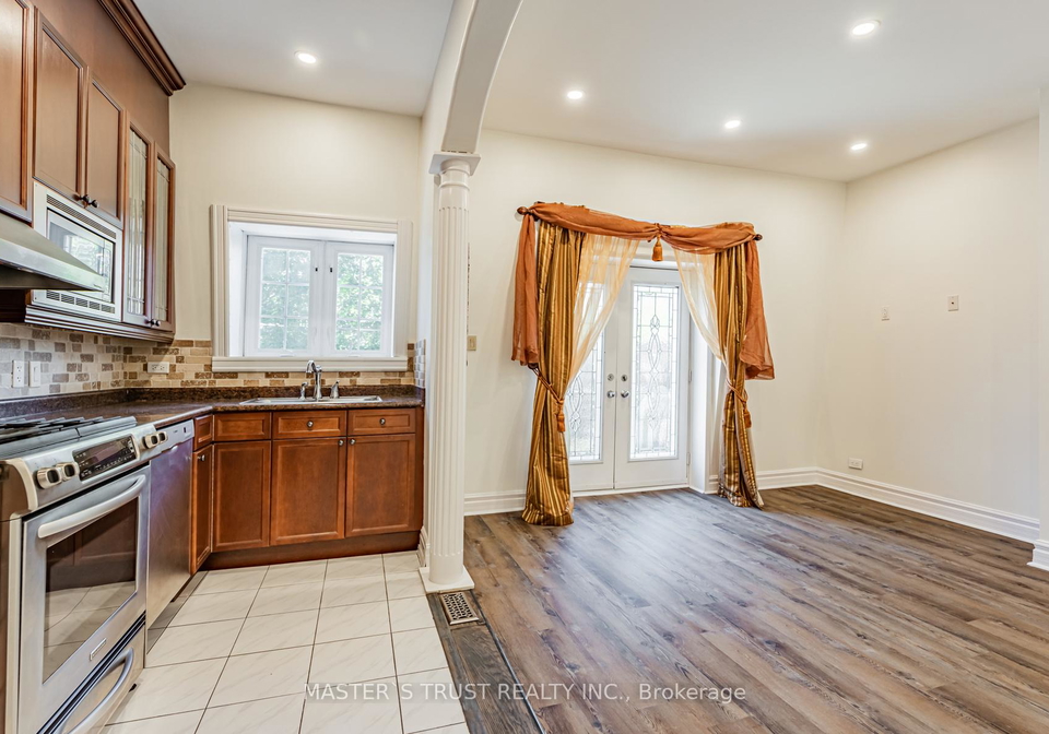 246-major-street-toronto-ontario-c12140322
