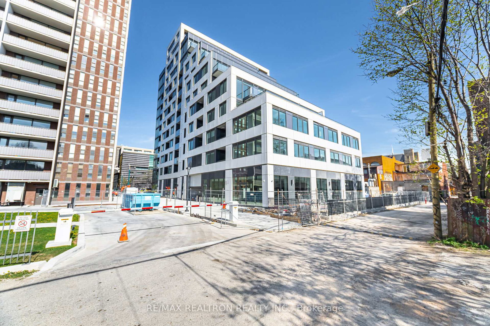 664-spadina-avenue-toronto-ontario-c12140398