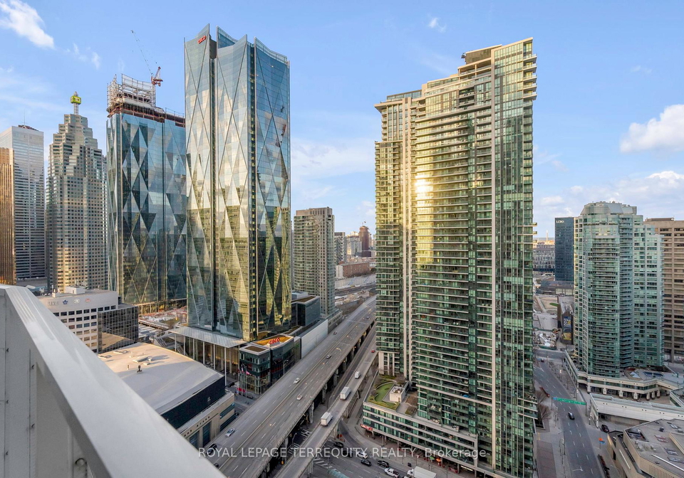 88-harbour-street-toronto-ontario-c12141006