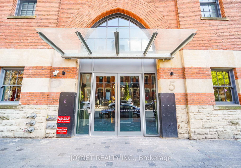 5-st-joseph-street-toronto-ontario-c12141494