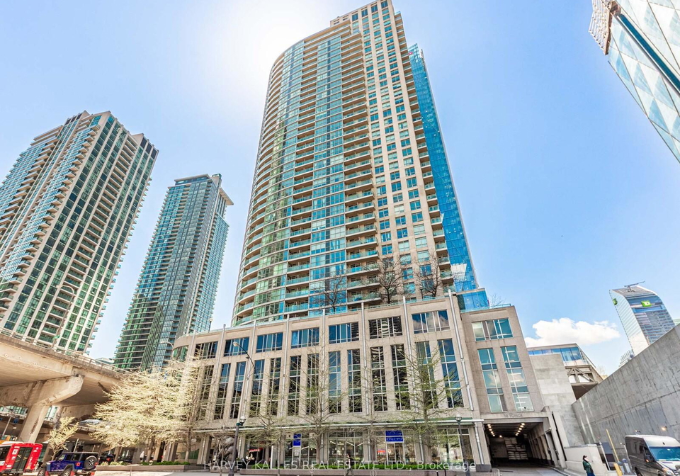 18-yonge-street-toronto-ontario-c12141688