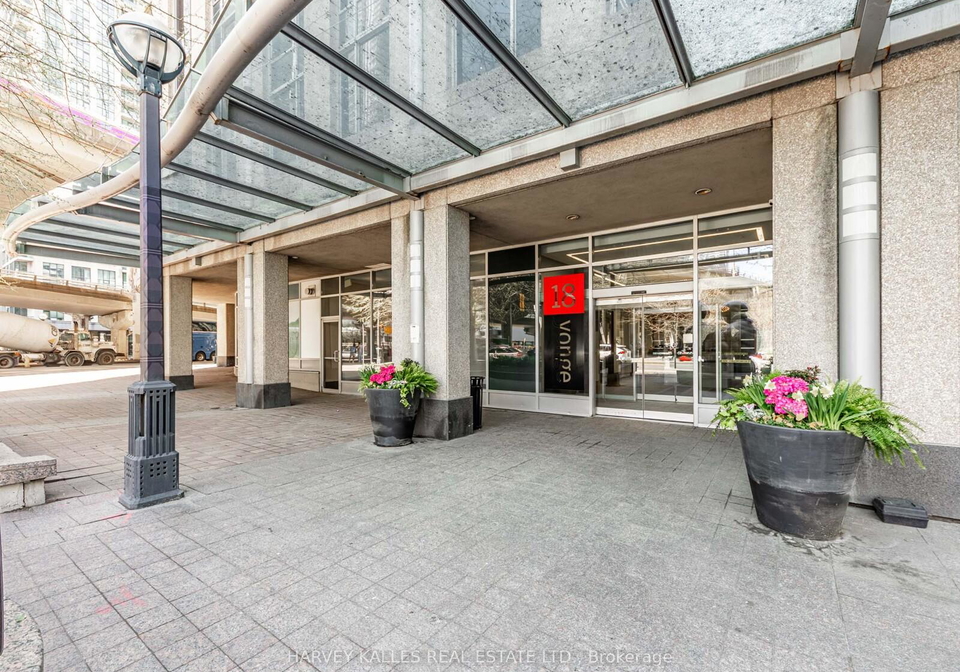 18-yonge-street-toronto-ontario-c12141688