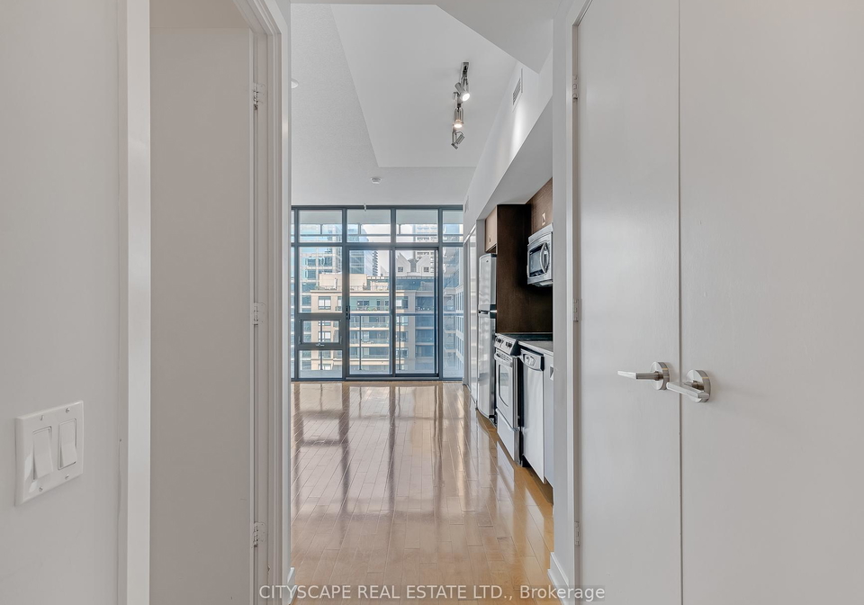33-charles-street-e-toronto-ontario-c12142571
