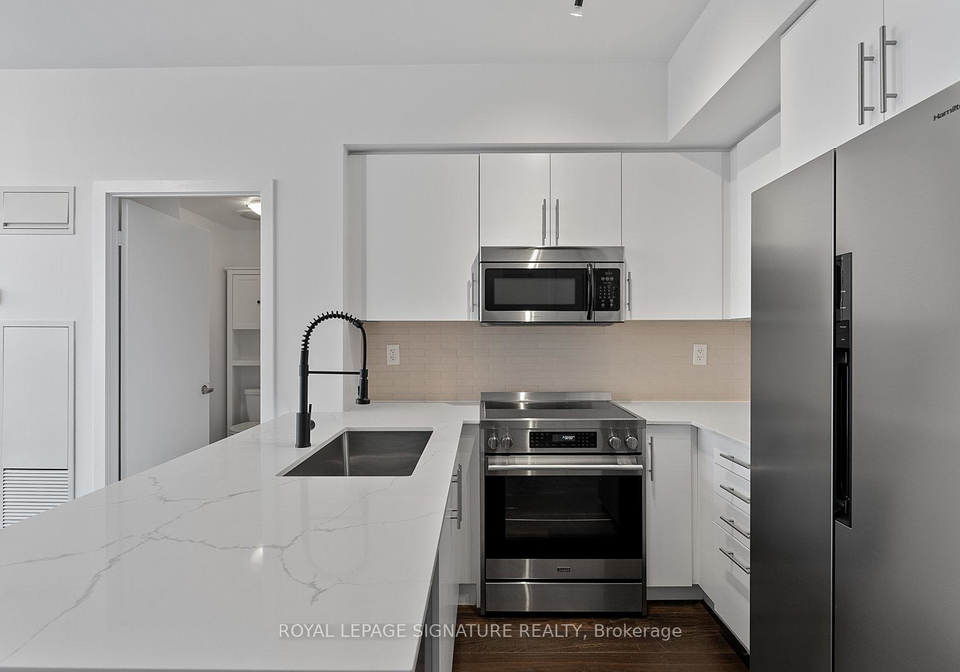 65-bremner-boulevard-toronto-ontario-c12142918