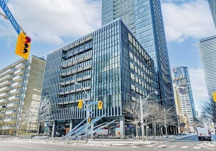 101-charles-street-e-toronto-ontario-c12143157