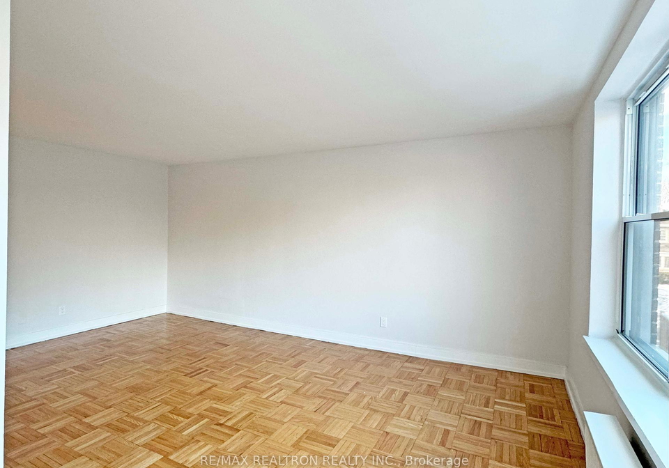 1545-bathurst-street-toronto-ontario-c12144006