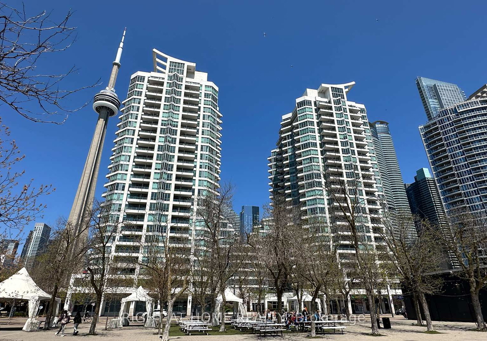 queens-quay-w-toronto-ontario-c12146305