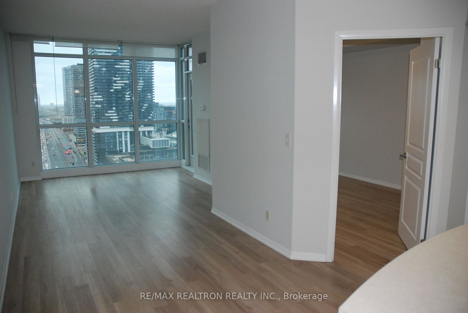 18-yonge-street-toronto-ontario-c12146642