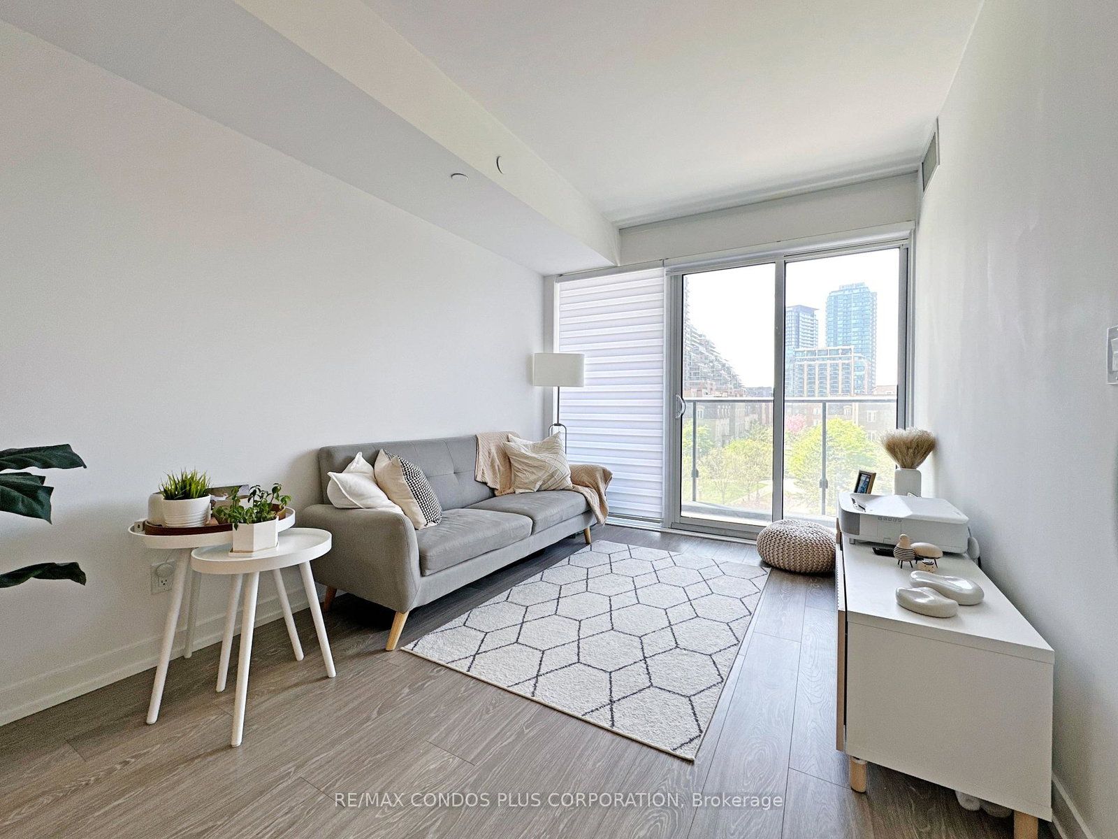 19-western-battery-road-toronto-ontario-c12146720