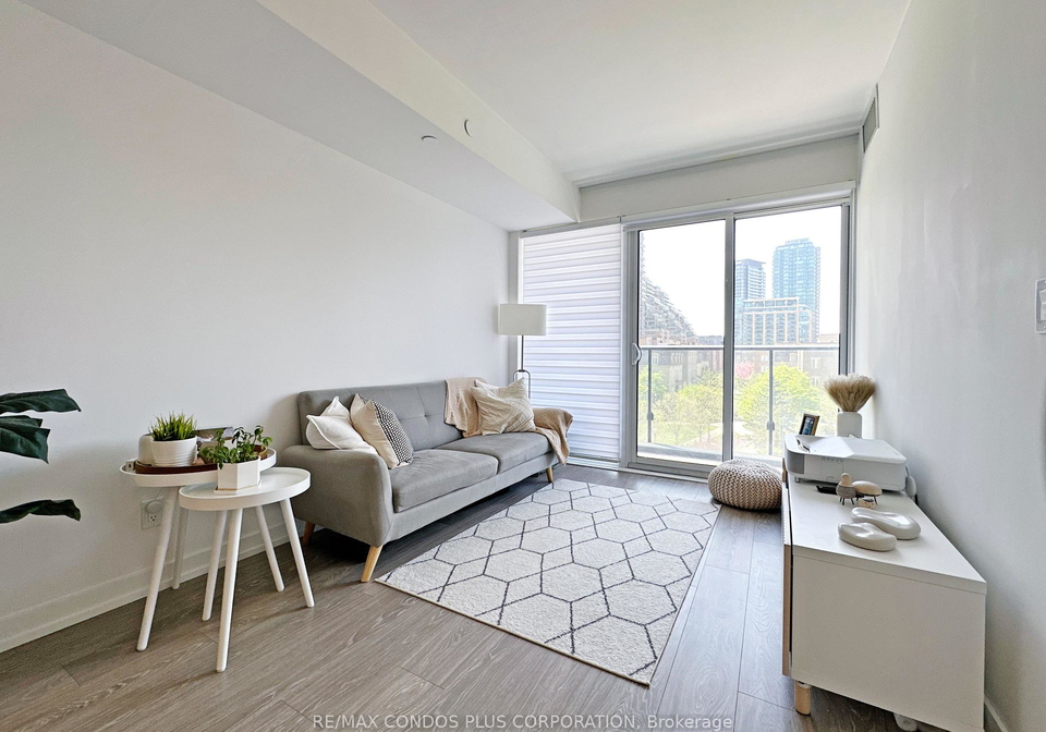 19-western-battery-road-toronto-ontario-c12146720