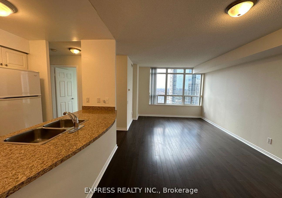 8-hillcrest-avenue-north-york-ontario-c12146976